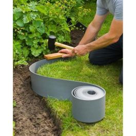 NATURALEZA Borde de jardín - Polietileno - Espesor 3 mm - Gris - H7.5 cm x 10 m NATURALEZA Borde de jardín - Polietileno - Espesor 3 mm - Gris - H7.5 cm x 10 m