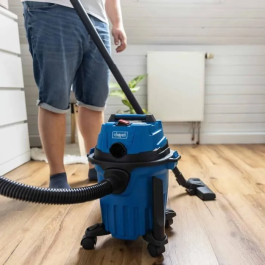 Aspiradora en seco y húmedo inalámbrica con kit de inicio 4Ah C-NTS15-X SET L - SCHEPPACH