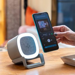Altavoz Cargador Inalámbrico con LED Souwis InnovaGoods Altavoz Cargador Inalámbrico con LED Souwis InnovaGoods Precio: 21.49999995. SKU: B1FK39DA3K