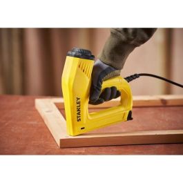 Stanley TRE550 pro Grapadora eléctrica para grapas y clavos tipo G, potencia ajustable, uso intensivo, gama profesional