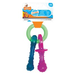 Nylabone Dura Chew Chupete y Hueso XS para Cachorros, Sabor Carne y Queso, Juguete Mordedor Nylon No Comestible que Reduce Masticación Destructiva Precio: 8.68999978. SKU: S6101430