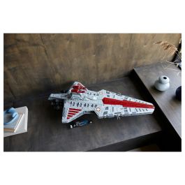 LEGO Star Wars Crucero de Ataque Clase Venator de la República 75367 5374 Piezas
