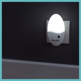 Babymoov Aplique LED Blanco Natural 2 Niveles Intensidad Luz Enchufe Giratorio 90° Bajo Consumo Ecológico No Calienta
