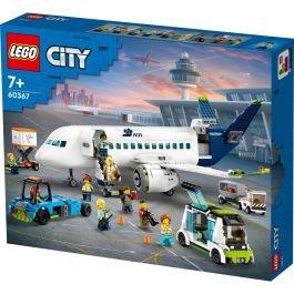 Lego 60367 Avión de Pasajeros City Exploration Juguete con Remolcador, Autobús y 9 Minifiguras - Para Mayores de 7 Años