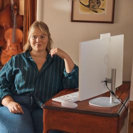 HP 27-CR0029NS Ordenador All-in-One 27" FHD AMD Ryzen 5 16GB RAM 512GB SSD Blanco Caracola