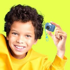 Canal Toys Mini cámara digital de llavero para fotos y vídeo, 4.2 cm, con micro SD 1GB, USB-C - Azul, violeta, rosa, amarillo, fucsia