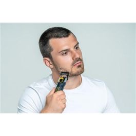 Wahl 09893-0440 Cortabarbas Extreme Grip - Batería de Litio, 12 Peines Guía, Corte de 0.5 a 9 mm