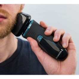 Remington Shaver F8 Ultimate Series XF8705 - Afeitadora Eléctrica para Hombre Inalámbrica Recargable