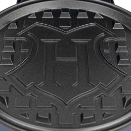 UNCANNY BRANDS Máquina Gofres Harry Potter Hogwarts Escudo - Impresión en el gofre