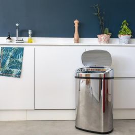 MOVIMIENTO DE COCINA Majestic basurero de cocina automático - 68L