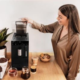 Cecotec Cafetera Superautomática Cremmaet Compact Steam 19 bares 1350W negra