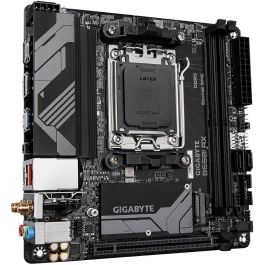Gigabyte Placa Base AM5 B650I AX ITX para AMD Ryzen Serie 7000/8000/9000, DDR5, Wifi 6E, LAN 2.5GbE