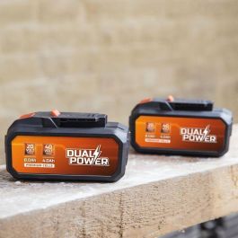 2x20V 4AH Batería para una herramienta de 40V o 8AH en una herramienta de alimentación de potencia dual de 20 V - Compatible con herramientas de 40 V y 20 V 2x20V 4AH Batería para una herramienta de 40V o 8AH en una herramienta de alimentación de potencia dual de 20 V - Compatible con herramientas de 40 V y 20 V