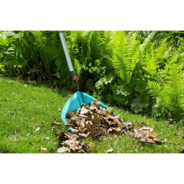 Gardena Rastrillo de Pala Combisystem 3 en 1 - Herramienta Multifuncional para Jardinería, de Plástico Resistente, Negro y Azul