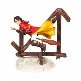 Figura Enesco Harry Potter Jugando Al Precio: 66.50000038. SKU: B1HJ7FZCNF