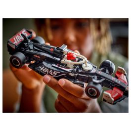 LEGO Speed Champions MoneyGram Haas F1 Team VF-24 Coche de Carreras, Juego de Construcción, 242 Piezas, 10+ Años