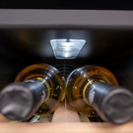 Cecotec Vinoteca GrandSommelier 1250 12 botellas LED cristal negro estantes madera display táctil