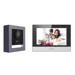 Hikvision DS-KD8003-IME1(B)/Surface DS-KH6320-WTE1 Kit Videoportero IP Villa 1 Botón con Monitor, Switch PoE y Tarjeta TF 16GB Precio: 418.53658. SKU: B1FJSX46DQ