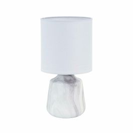 Lámpara de mesa Versa Blanco Plástico Precio: 27.89000027. SKU: B1469DYR2P