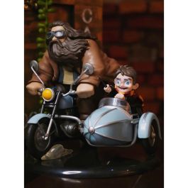 Quantum Mechanix Figura Q-Fig Harry Potter y Rubeus Hagrid en motocicleta mágica - Edición limitada