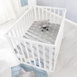 Roba ROB4005317339061 Parque Infantil Plegable Little Stars 75x100cm Altura Regulable 4 Ruedas Freno Madera Blanca Diseño Estrellas