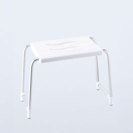 Basics Taburete de Baño Blanco, Asiento de PVC con Patas de Aluminio Gris, 50 x 24 cm Precio: 32.49999984. SKU: B14TKDAXPB
