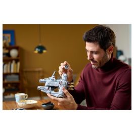 LEGO Star Wars Millennium Falcon 75375 Halcón Milenario Juego de Construcción 921 Piezas