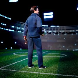 Barbie Ted Lasso Hjw91 Muñeco de Película con Chándal y Accesorios