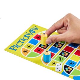 Mattel Games Pictionary Juego de Mesa Cast Idioma Polaco JGF69