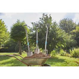 Gardena Pala de metal NatureLine ergonómica con cabeza puntiaguda para drenaje, forma de D, Acero, Negro