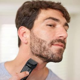 Philips Multigroom Series 3000 mg3710 - Afeitadora con 6 herramientas, recortador y peines para barba, carga en 16 horas