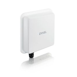 Zyxel FWA-710 Router 5G/LTE para Exteriores, Velocidad hasta 4.67 Gbps, Wi-Fi Doble Banda, IP68, Alimentación PoE, Puerto 2.5G, Gestionable vía Nebula