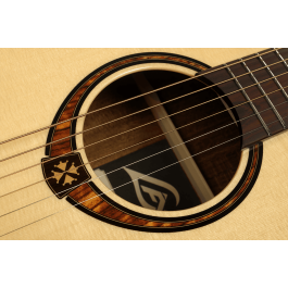 Lag Guitarra Acústica Dreadnought Tramontane 318 Abeto Engelmann y Ovangkol Natural 6 cuerdas