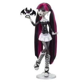 Muñeca monster high reel drama draculaura en blanco y negro. Muñeca monster high reel drama draculaura en blanco y negro.