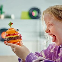 LEGO 77070 Hamburrrguesa, Set de Construcción y Modelo de Exposición de la Mascota Icónica de Fortnite para Gamers +9 Años