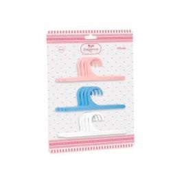 Set 4 perchas 4 rosa, 4 azul, 4 blanca ( 12 unidades) Set 4 perchas 4 rosa, 4 azul, 4 blanca ( 12 unidades)