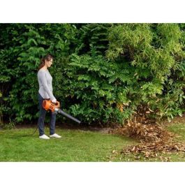 Soplador axial cableado BEBL185-QS - BLACK + DECKER - 1850 W - volumen del soplador: 12, 75 M3 / min - 2 velocidades ajustables en el mango Soplador axial cableado BEBL185-QS - BLACK + DECKER - 1850 W - volumen del soplador: 12, 75 M3 / min - 2 velocidades ajustables en el mango