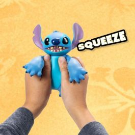 Bandai rojo Figura Elástica Stitch Disney 13 cm