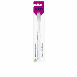 Kin Cepillo de Dientes Suave para Encías Sensibles y Cuidado Diario Bucal, Cabezal Pequeño, con Capuchón Protector, 1 Unidad Precio: 2.78999985. SKU: S0596366