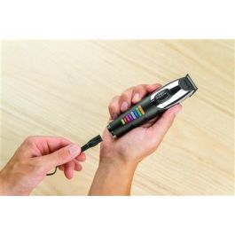 Wahl 09893-0443 Cortapelos para Barba, Batería de Litio 240 min, 8 Peines Guía, Carga Rápida, 1.5-13mm, Cuchillas de Precisión