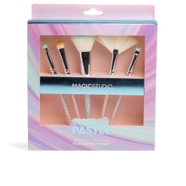 Magic Studio Set de Brochas de Maquillaje Sweet Pastel 5 pz con Cerdas Suaves para Acabado Profesional Precio: 7.49999987. SKU: B1GZ27C9E2
