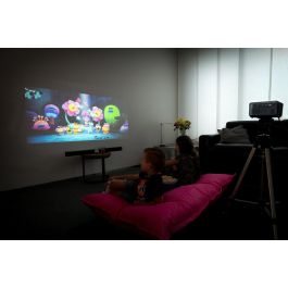 Lenco LPJ-700BKGY Proyector LED Full HD 1080p Cine en Casa 4000 lúmenes, pantalla 30-100 pulgadas