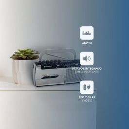 Daewoo Radio Cassette AM/FM con Micrófono, Salida Auriculares y Fuente de Alimentación AC/DC y Pilas