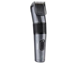 Babyliss Cortapelos E976E Titanium con Cuchillas Metálicas de Acero Inoxidable, Ajuste de Longitud de 0,5mm a 25mm, 60 min Inalámbrico Precio: 39.88999982. SKU: S7174921