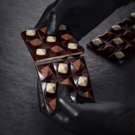 Quttin Molde Para Chocolate Surtido 17.5 cm Ancho x 2.5 cm Alto x 27.5 cm Largo (12 Unidades)