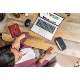 Poly Sync 20 Altavoz Inteligente USB/Bluetooth Portátil para Conferencias y Música con Batería de 20 Horas, Reducción de Ruido