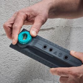 Wolfcraft 5976000 Plantilla de Perforación Electricidad para Medidas 71 y 91 mm para Instalación de Interruptores y Cajas de Enchufe en Ladrillo con Nivel de Burbuja