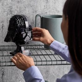 LEGO Star Wars Casco de Darth Vader Set Coleccionable para Construir y Exponer LEGO Star Wars Casco de Darth Vader Set Coleccionable para Construir y Exponer