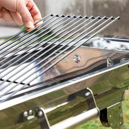 Pack Barbacoa Plegable de Acero Inoxidable para Carbón y Encendedor Eléctrico Recargable y Flexible InnovaGoods