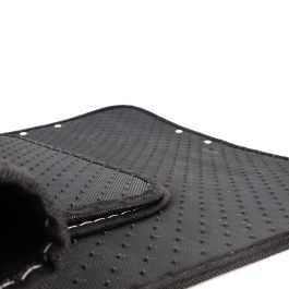 Momo MOMLCM012BW Set 4 Alfombrillas Universales para Coche Negro Blanco, Poliéster PVC Antideslizantes, Talonera Reforzada